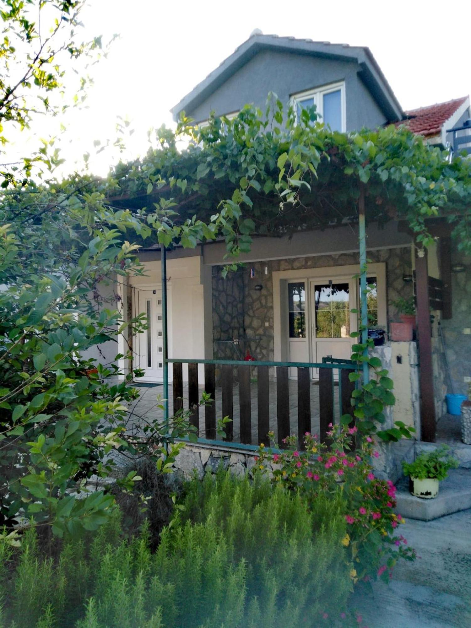 Banin Hotell Skradin Exteriör bild